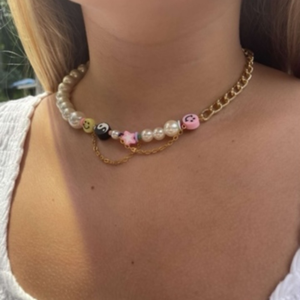 multi colored happy go lucky necklace